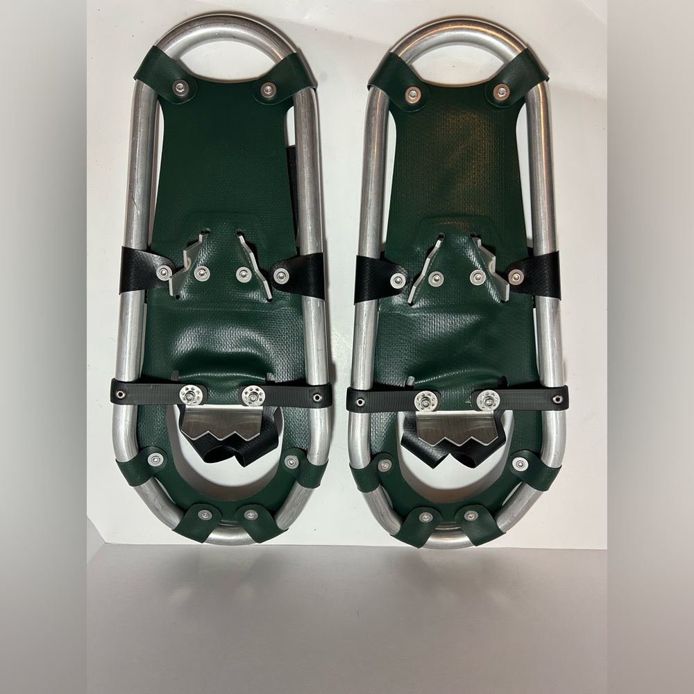 Atlas Snow Shoes - Picture 2 of 3